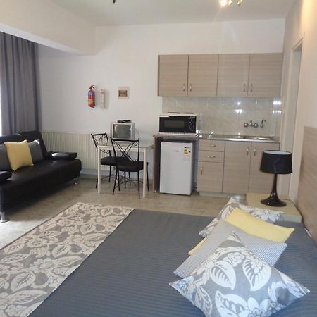 Irene'S Apartments Limassol Bagian luar foto