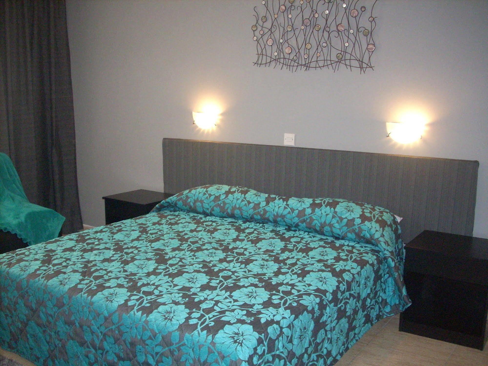 Irene'S Apartments Limassol Bagian luar foto