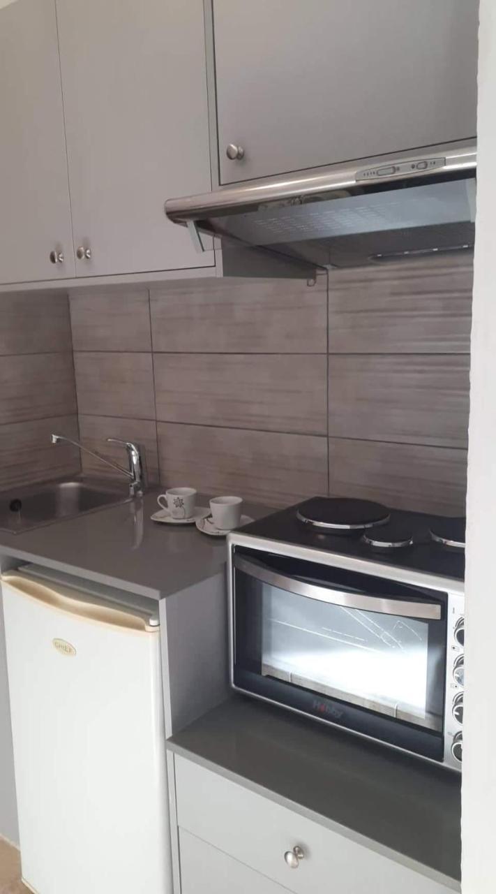 Irene'S Apartments Limassol Bagian luar foto