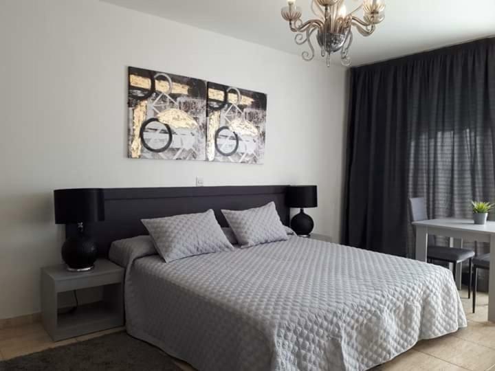 Irene'S Apartments Limassol Bagian luar foto